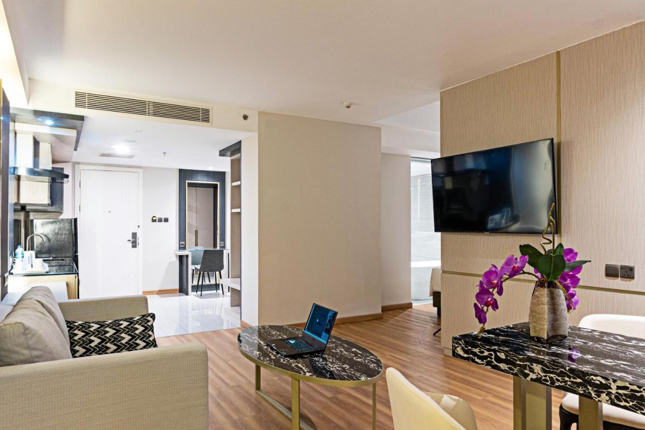 Platinum Hotel Tunjungan Surabaya Ngoại thất bức ảnh