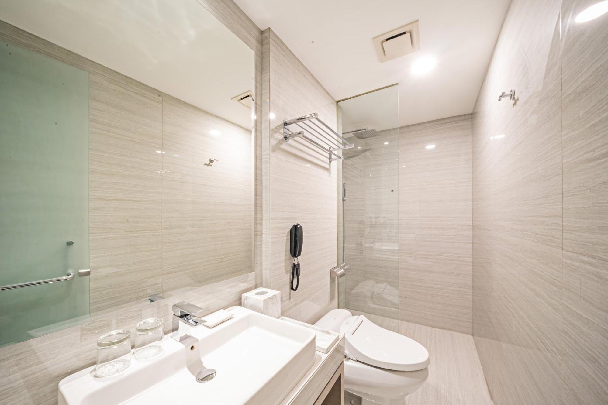 Platinum Hotel Tunjungan Surabaya Ngoại thất bức ảnh